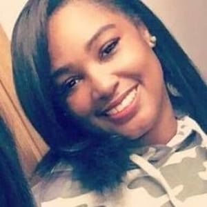 Meet your Posher, Priscilla